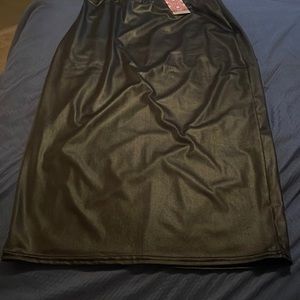 Pencil skirt leather look